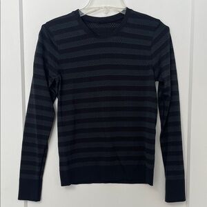 Lululemon long sleeves striped shirt